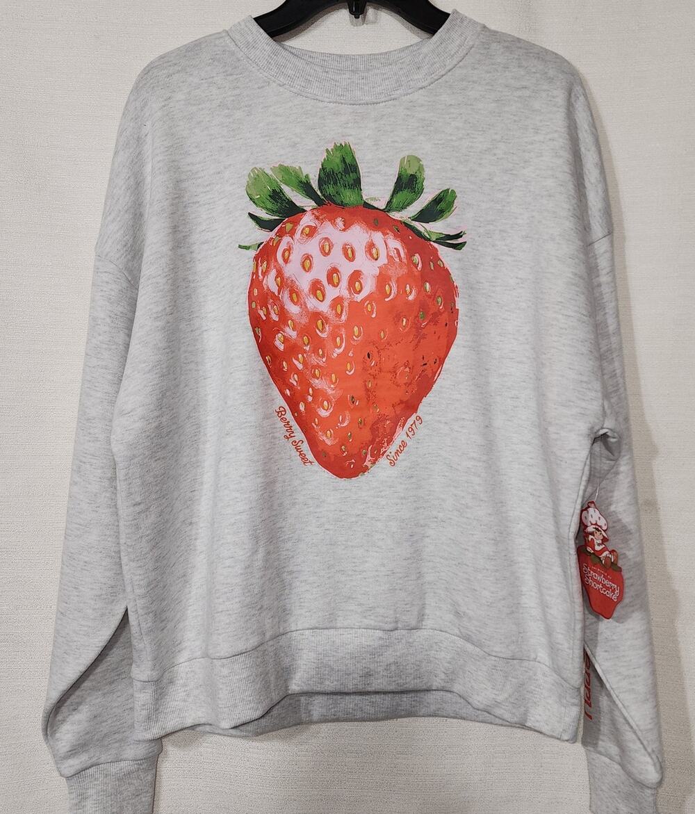 Strawberry shortcake strawberry sweatshirt women's size small